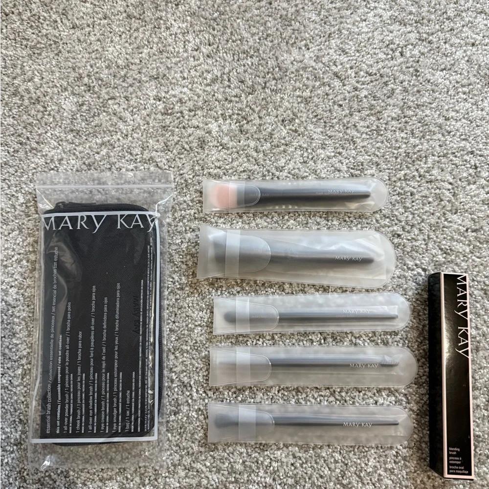 Mary Kay Custom Brush Set Essential Brush Collection + 6 Bonus Brushes New